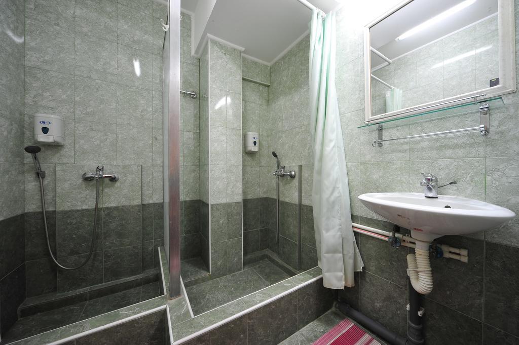 Hostel Bed N Beer Belgrad Zewnętrze zdjęcie